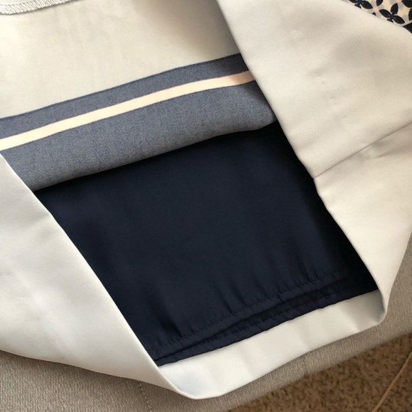 H&M Dress Size 4. Excellent condition. - Picture 5 of 5